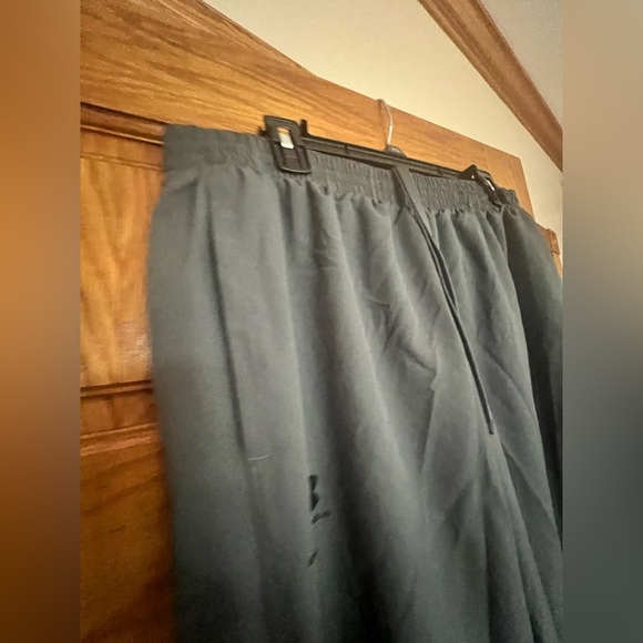 Men’s - Under Armour - Loose Sweatpants - Picture 8 of 9